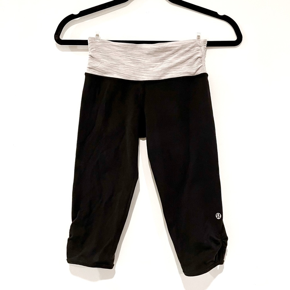 Lululemon Dhanurasana Keyhole
